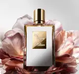 Ο οίκος KILIAN PARIS αποκαλύπτει το Her Majesty, το πρώτο chypre άρωμά του, μια αφοσίωση στην τέχνη της Haute Parfumerie.