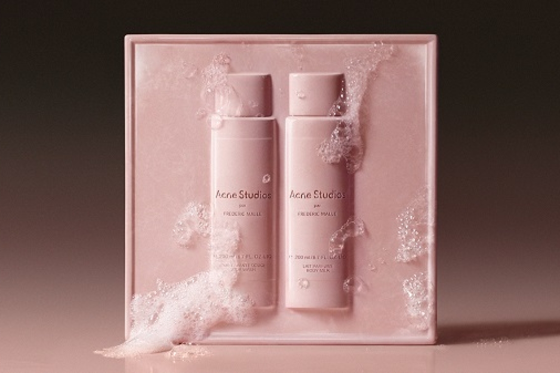 Το εμβληματικό άρωμα Acne Studios par Frédéric Malle αποκτά νέα διάσταση μέσα από τη σειρά Bath &amp; Body