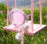 Essence «Glimmer in a Bubble», η νέα Trend Edition με glass skin και glowy αποτελέσματα