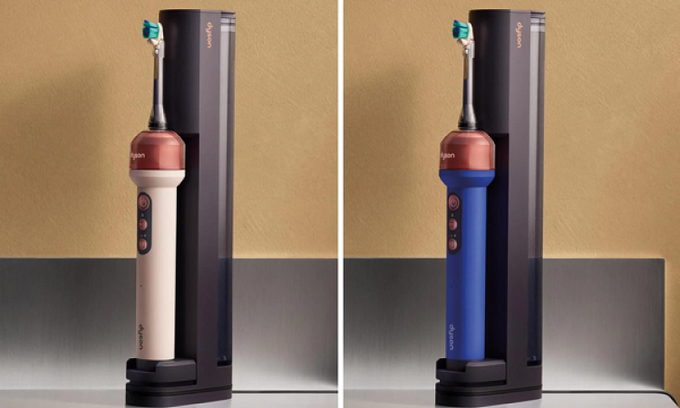Dyson CameraJet : Η μοναδική οδοντόβουρτσα με κάμερα και πίδακα υγρού που εντοπίζει τα κενά ανάμεσα στα δόντια και απομακρύνει την πλάκα